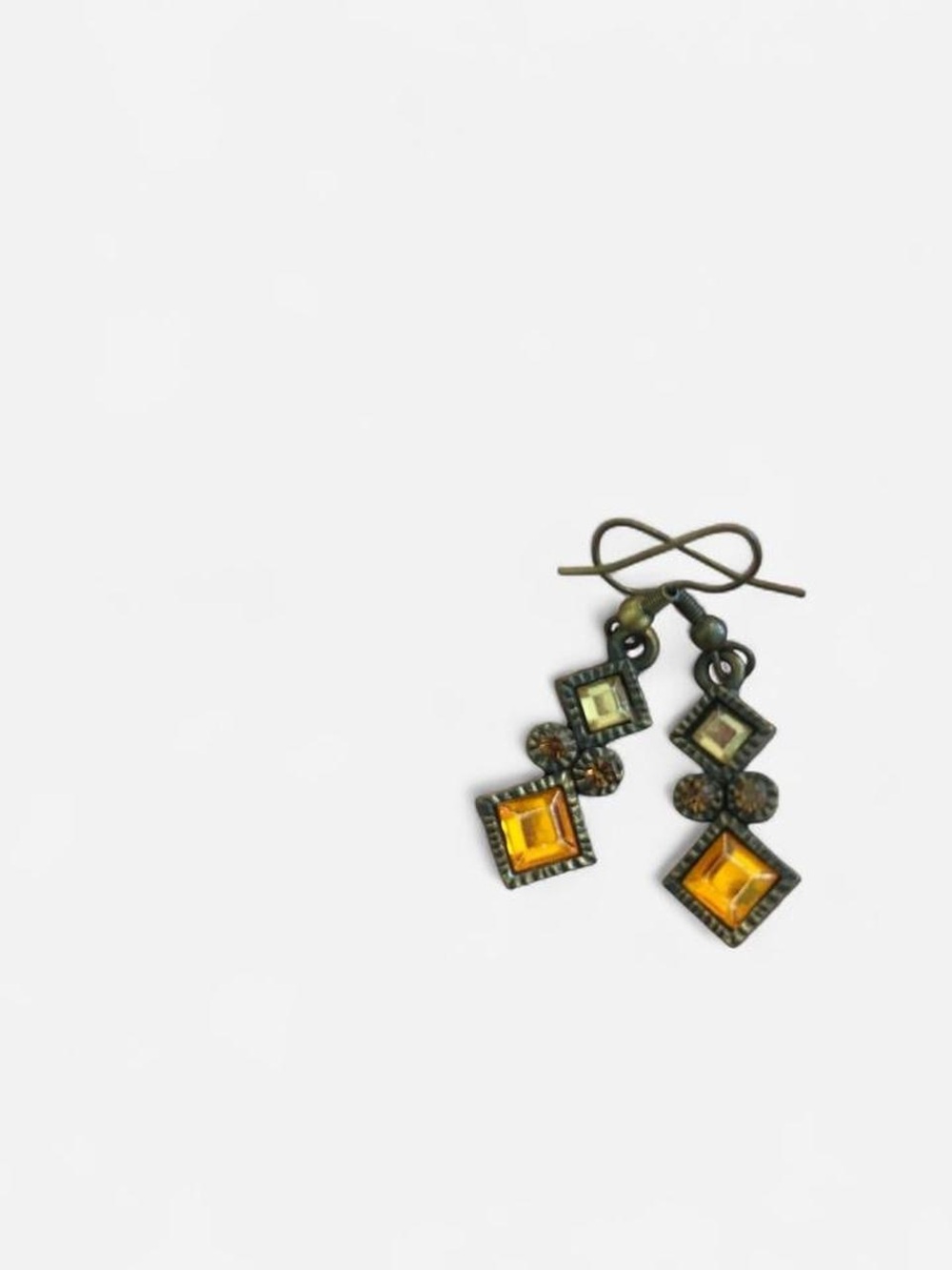 Vintage-Inspired Yellow Gem Drop Earrings - Unbranded